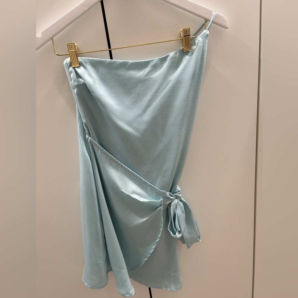 NEVER WORN XS MINI Light blue one shoulder dress LUCY IN THE SKY